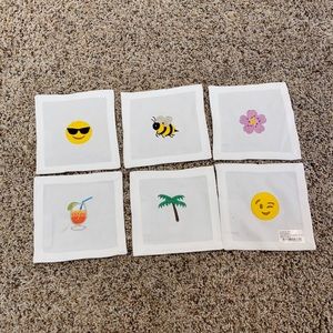 NWT Emoji Cocktail Napkins